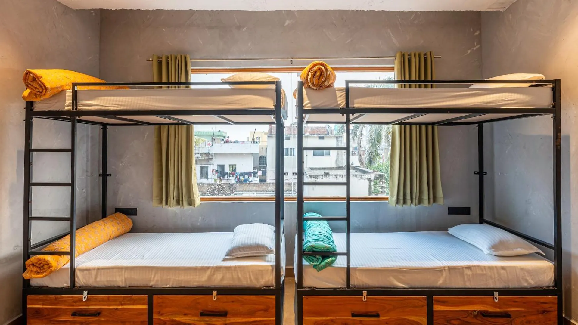 Local Lok Hostel Varanasi 0*,  India